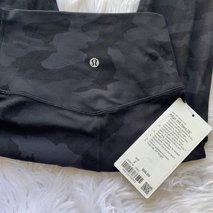 NWT Lululemon Camo 25 inch.